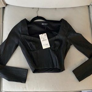 NWT ZARA BLACK CROP TOP SIZE SMALL LONG SLEEVE